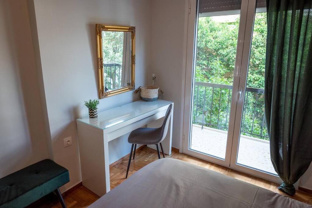 The Athenian Hideaway 2- Bedroom Apartment In Thiseio Exterior photo